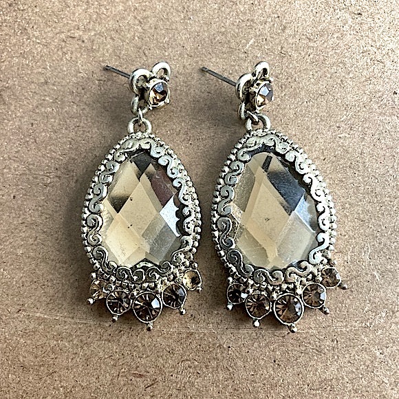 JLO By Jennifer Lopez Gold tone Drop Earrings - Picture 2 of 4